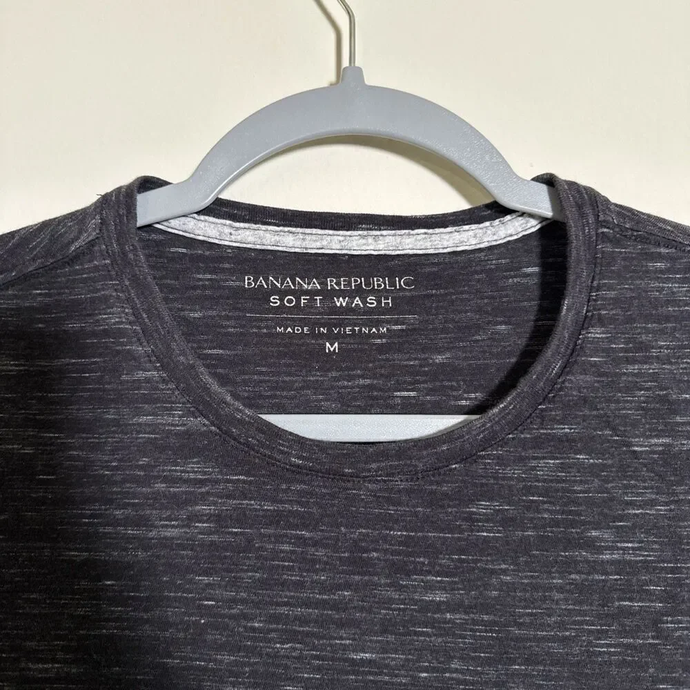 Banana Republic Soft Wash Men's Gray Black Crew Neck T-Shirt Size Medium Casual